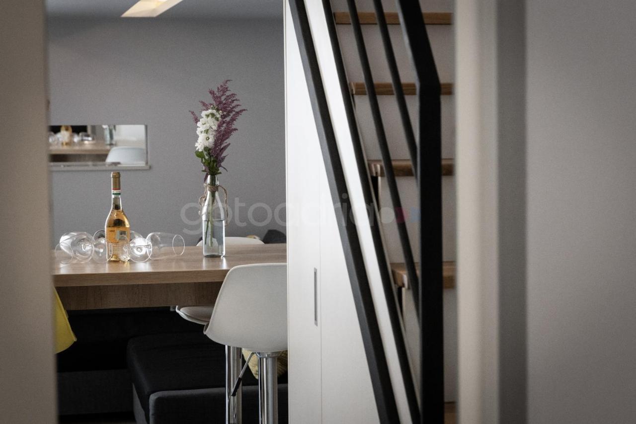 Modern Duplex Studio Tommy Makarska Eksteriør bilde